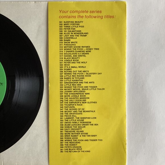 4 Vintage Childrens Classic Story Books Gremlins Bambi Pete's Dragon Walt Disney - Picture 9 of 16